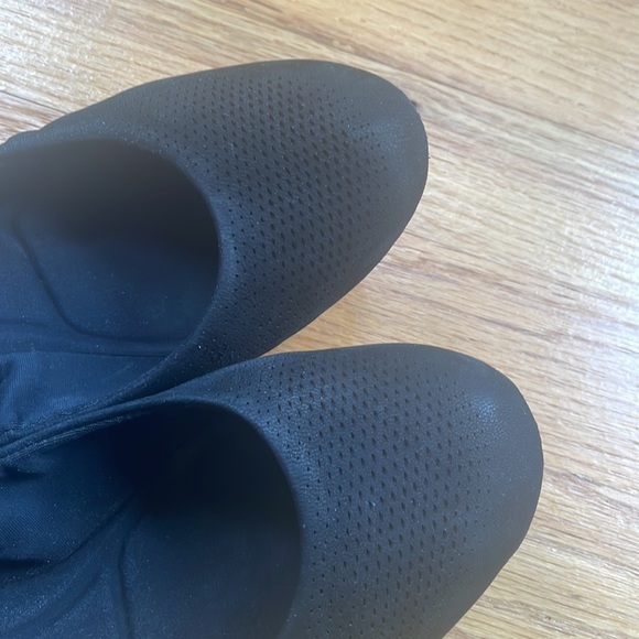 Cole Haan travel flats - Picture 3 of 6